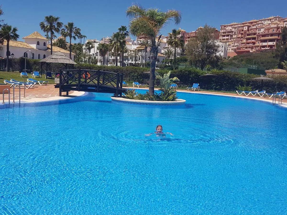מנילבה Duquesa Suites Golf And Gardens ספרד